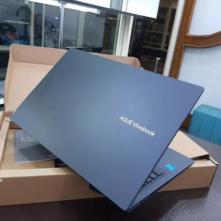 Asus Vivobook 15 X1504-BQ4852 Intel Core 7 150U 8GB DDR4 RAM 512GB PCIe 4.0 SSD 15.6"FHD DOS Cool Silver - Image 3